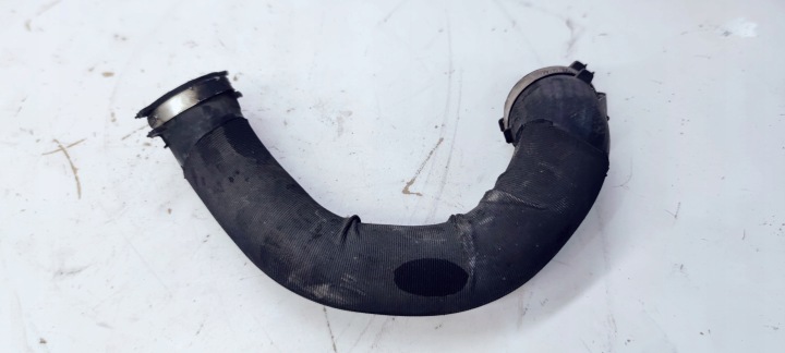 trouba hadice intercoolera AUDI Q5 8R 8R0145738N