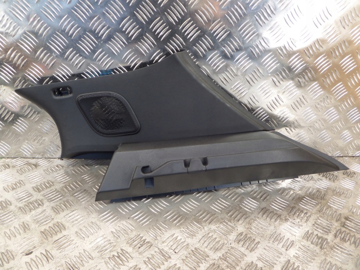 MERCEDES W177 A35 AMG cap cover SLUPKA C right rear part A1776900500