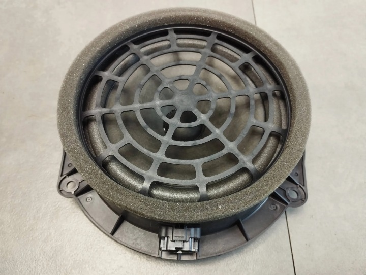 Audi A6 C7 4G Lautsprecher Tür heck 4G1035411