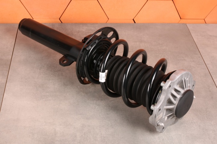 BMW X1 U11 20dX 20iX 23dX 23iX amortizer lijevi prednji dio XDRIVE 6897379 14 km!