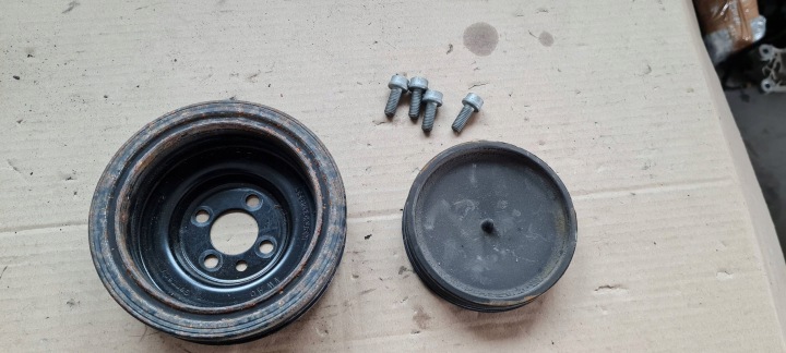 A4 B8 LIFT remenica vačky 2.0 TDI 038105243M A6 C7 4G A5 Q5
