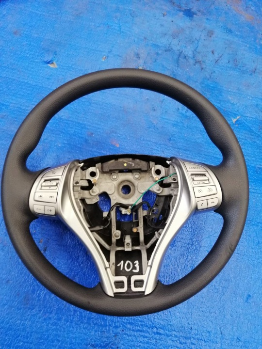 Volant Nissan Qashqai II 2015r Multi