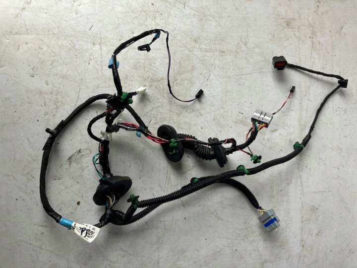 instalacija vrata desni stražnji dio TESLA MODEL S 1004426-00