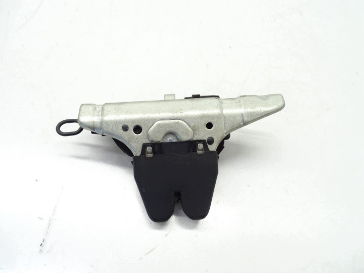 de la Serrure du capot Porte coffre hayon Arrière Arrière MERCEDES C CLA W118 A118 W205 A2057500600