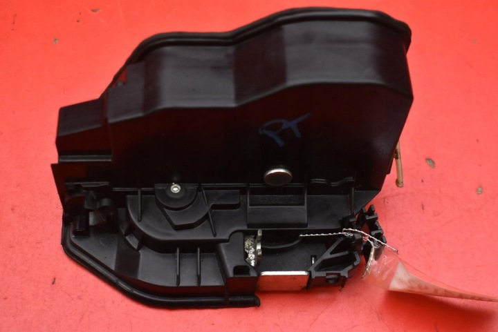 lock door right rear part rear EU 7229460 BMW F30 sedan 11-16