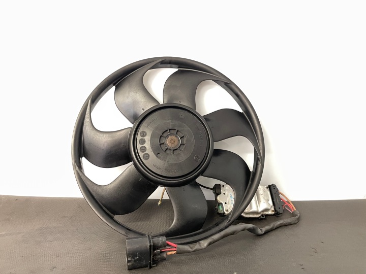 AUDI S5 A5 8T 4.2 FSI V8 CAU CAUA radiator fan 8K0959455E