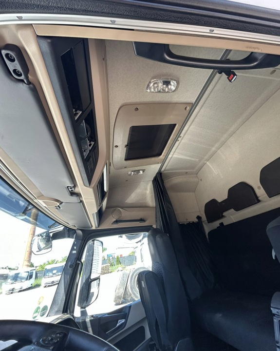 CABINA ACTROS MP4 L STREAMSPACE 2.00M TUNEL 170mm 13
