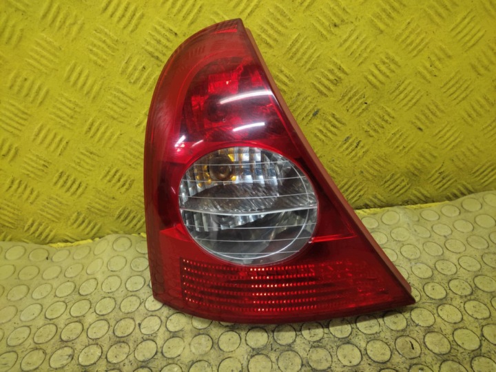 RENAULT CLIO II light left rear part 8200071413