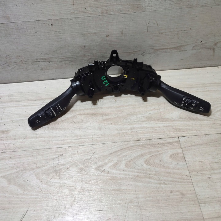 steering wheel levers and controls Hyundai i20 (GB IB) 299141431
