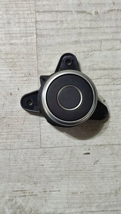 Wielofunkcyjny kontroler dotykowy Alfa Romeo Stelvio 156164829