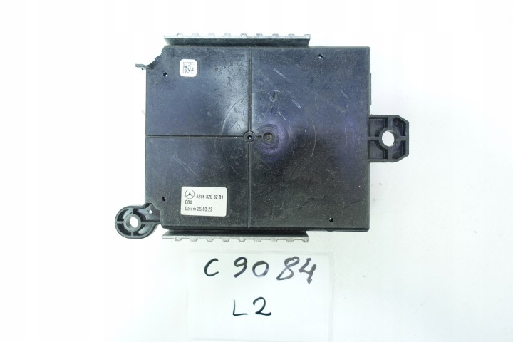 Module Unité de contrôle MULTIMEDIALNY MERCEDES A2068203201