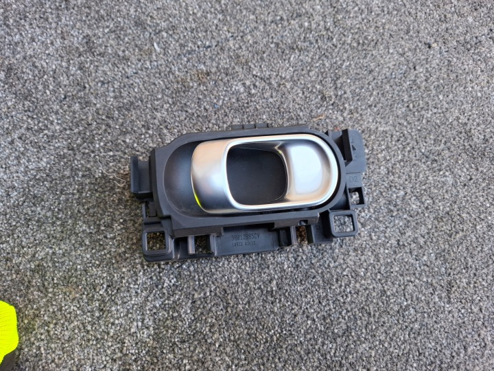 KLAMPA Portière Droite Arrière CITROEN C3 AIRCROSS 23r
