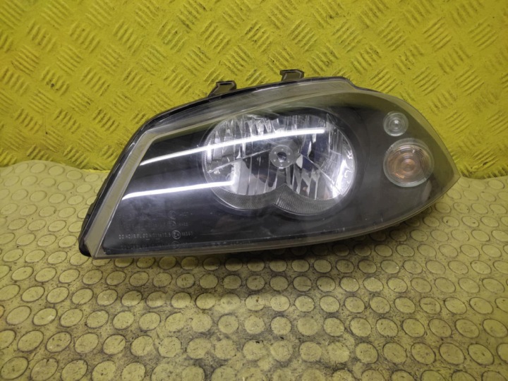 SEAT IBIZA III REFLEKTOR feu gauche avant