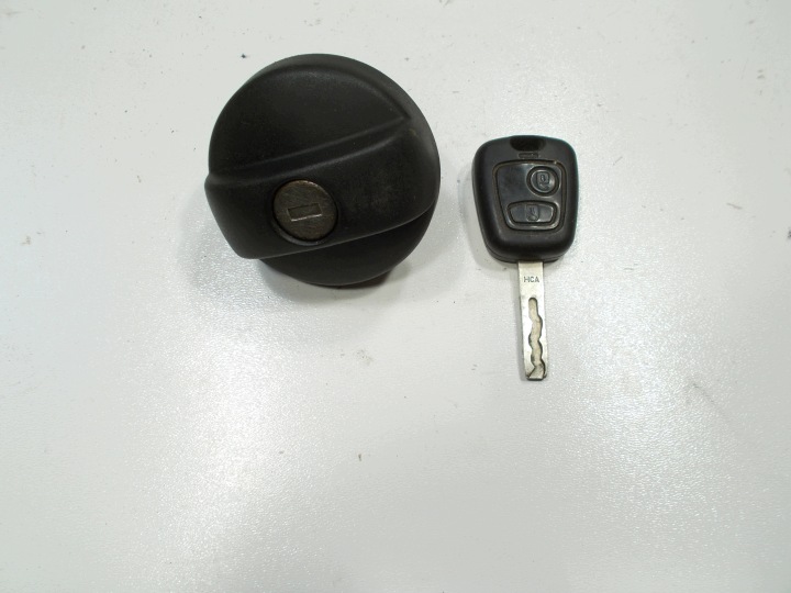 zátka nádrže paliva klíč ORYG. FIA SCUDO JUMPY EXPERT 08- 307 CITROEN C2 C3