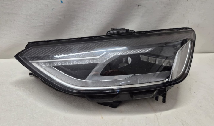 AUDI A4 B9 8W LIFT 19- Licht links vorne vorne FULL LED 8W0941011