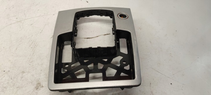 TUNEL mitte DEKOR AUDI Q7 4L 4L0864261 LUSKA