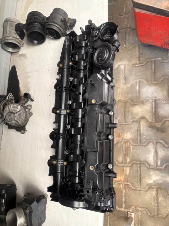 BMW F30 F32 F10 F01 E70 F15 2.5D 3.0D 3.5D N57 COPERCHIO PUNTERIE 7800309 -08