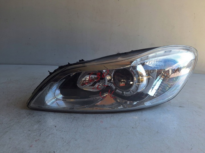 VOLVO C30 LIFT 09-12 Feux phare Gauche UK-ANGLIK 31299820