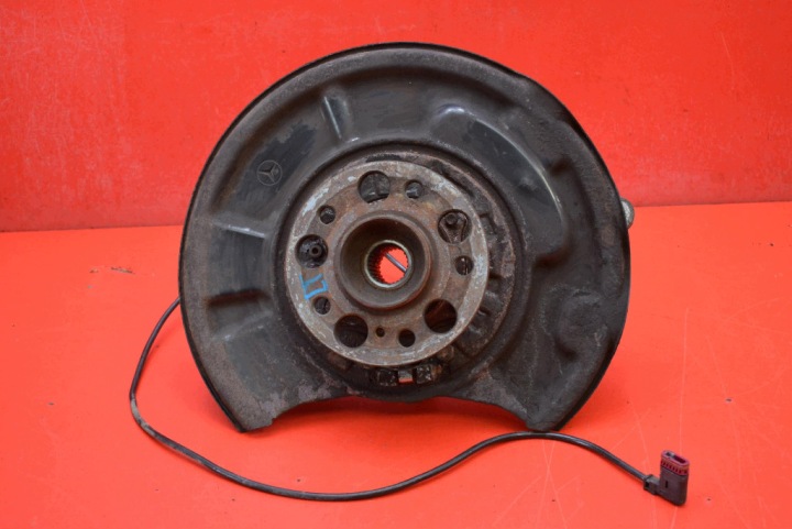 Achsschenkel Radnabe Radlager schenkel links heck MERCEDES CLS C219 3.5 V6 272 KM 04-10