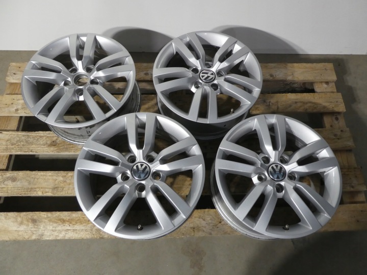 4X CERCHI DI ALLUMINIO CERCHI RUOTE 5N0601025R VW 5X112
