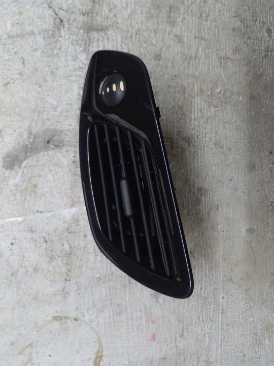 Lüftungsgitter des lüfters rechts RENAULT SCENIC III 1012127