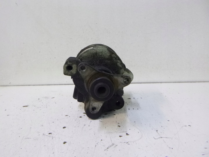 Pompe direction assistée Volvo V40 S40 1.9D 99r.