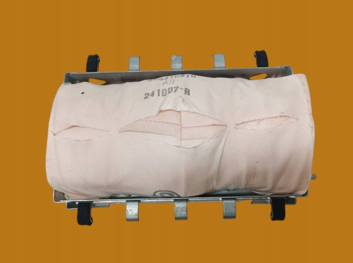 airbag POWIETRZNA airbag right of the passenger of the dashboard E15 305810910 Toyota Auris