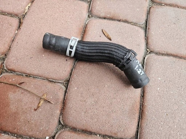wiring pipe hose of water wodny of the engine 1.2T LIH Opel Astra K V 5