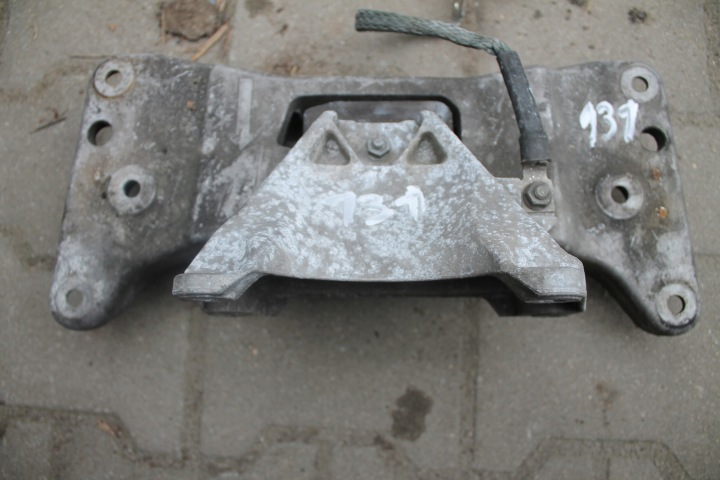 131. Supporto cambio ingranaggi BMW 2232677761301