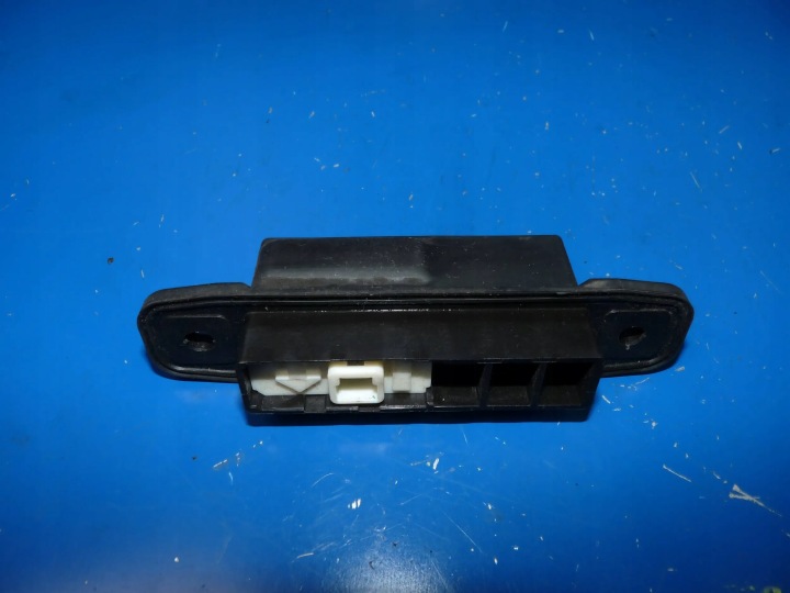 TOYOTA AVENSIS T27 LIFT T29 BERLINE KLAMPKA BOUTON DU CAPOT PORTE COFFRE HAYON
