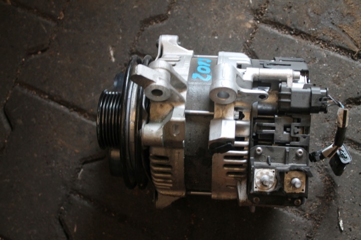 2015. alternatore VOLVO 32406474
