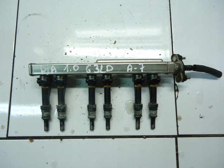 HYUNDAI I10 KIA PICANTO 1.0 MPI 12V G3LD Einspritzdüse Pumpe-Düse-Einheit 35310-08000 Leiste Schutzleiste
