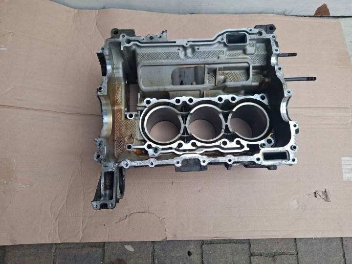 BLOK POLBLOK of the engine PORSCHE 996 M96.03 3.6 2004r