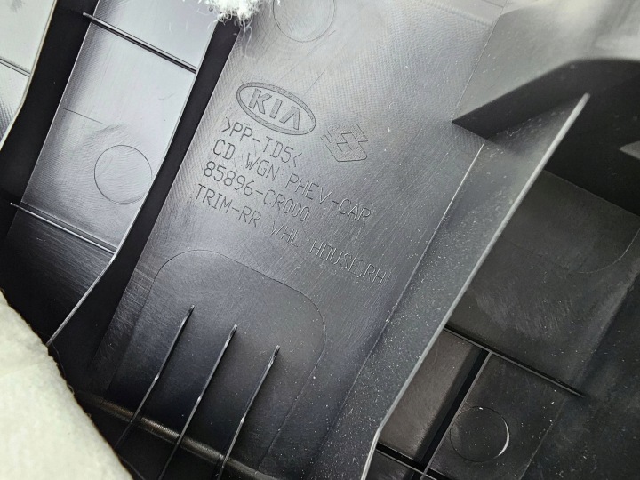 Kia CEED III GT Right Side Back Sofa 85896CR000 5