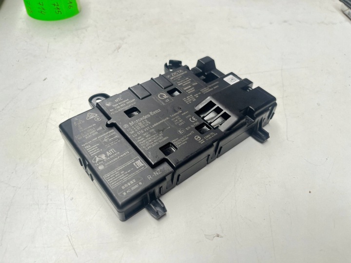 LADOWARKA INUKCYJAN MERCEDES-BENZ A W177 A1779001710