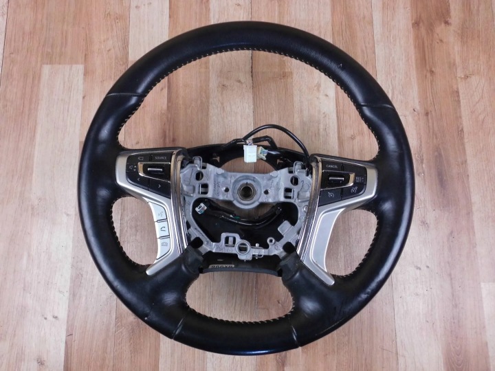 Mitsubishi Outlander III LIFT steering wheel, GRZANA PODGRZEWANA