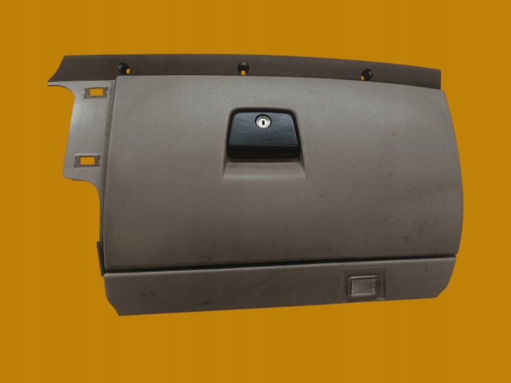 passenger compartment right of the passenger of the dashboard Volvo V50 and (2004-2012)