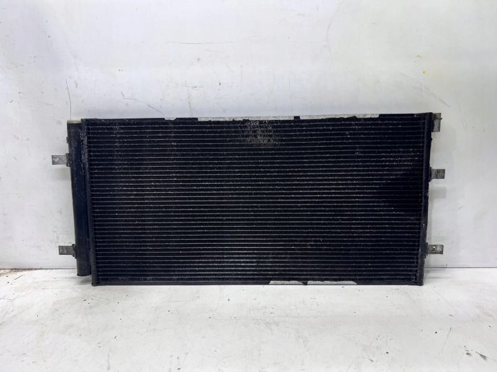 Radiateur climatisation AUDI A4 B8 A5 Q5 8K0260401T Sans CZUJNIA