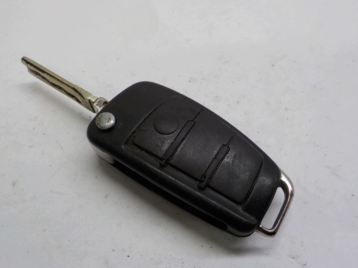 AUDI A3 II 8P Clé PILOT 434 MHZ