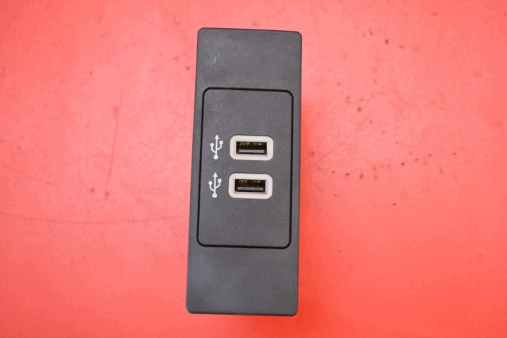 adapter PORT USB HC3T-14F014-BC FORD MONDEO MK5 14-20