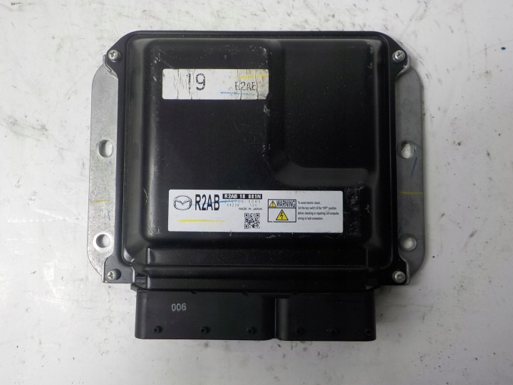 MAZDA 6 II Computer Bedienteil 275700-0060 R2AB 18 881N