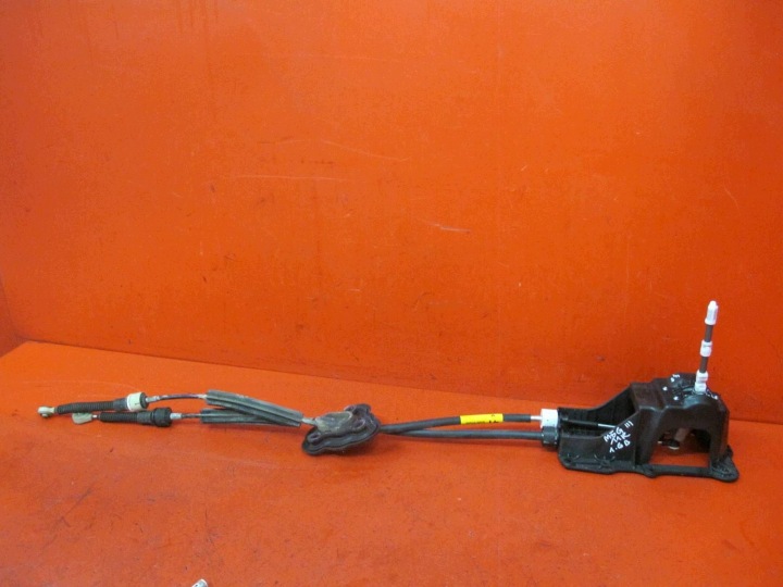 RENAULT MEGANE III 1.6 16V K4MR858 gear lever trim ropes of the gear 8201062921