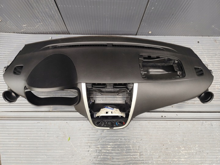 SUZUKI CELERIO konzola