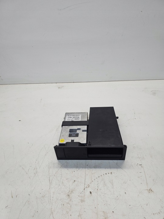 module INTERFACE AUDIO AMI AUDI A4 B8 A5 4E0035785F