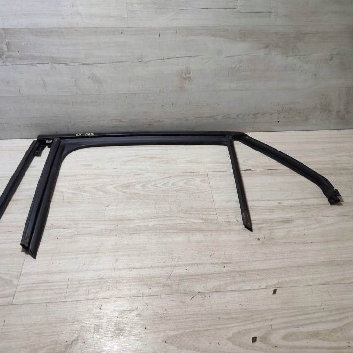 Leiste Schutzleiste Fenster hinten heck Seite links Opel Corsa F 982964278000