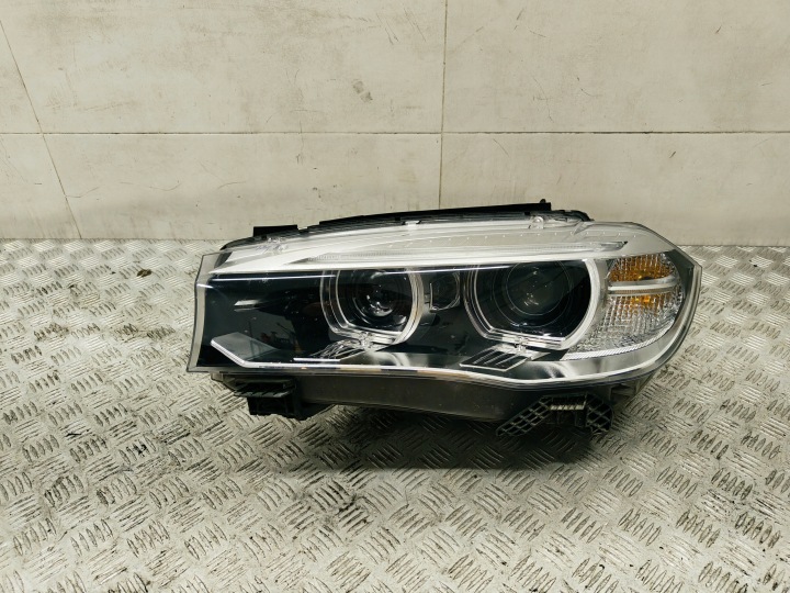 BMW X5 F15 Licht links vorne vorne XENON 7317101 EU
