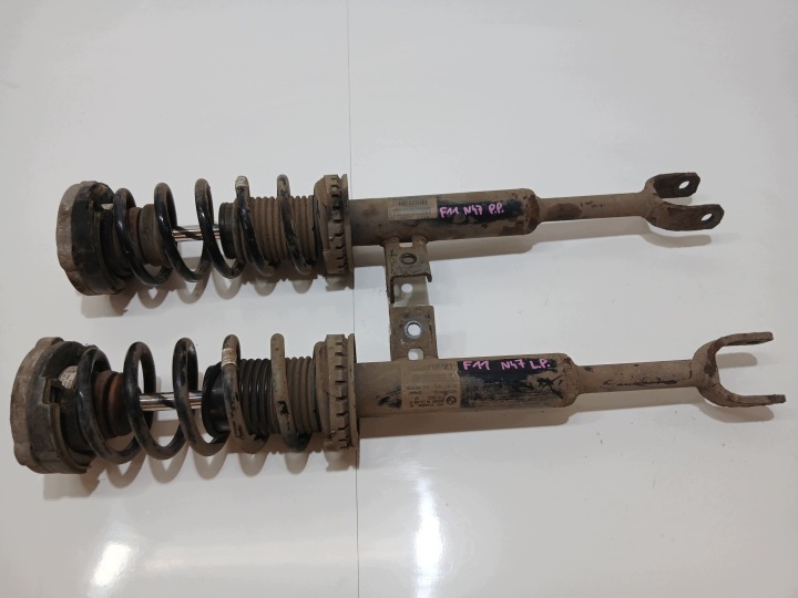 shock absorbers left right front BMW F10 F11 N47 KOMPLET 6784089 (24235582)