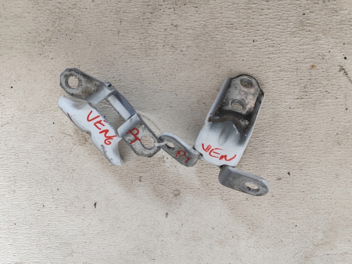 KIA VENGA 2014 hinges door right rear part KOMPLET 2SZT colour WD
