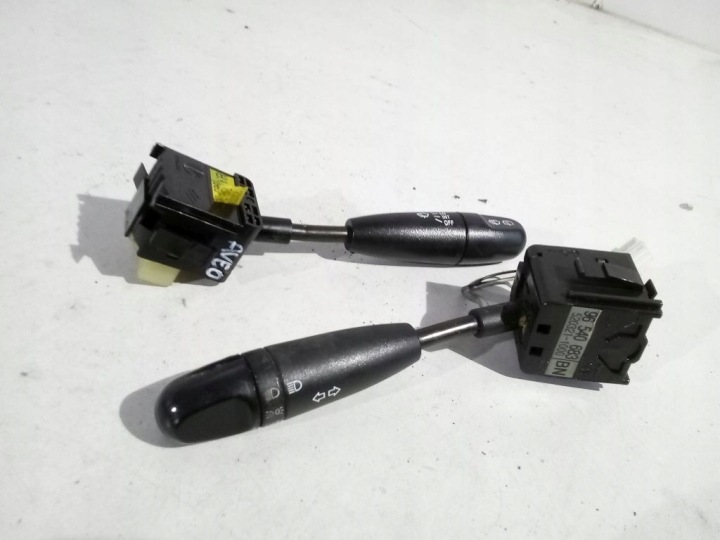 Chevrolet Aveo 04 levers control