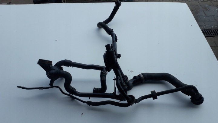 AUDI Q3 TIGUAN tubo tubo flessibile d’acqua 1,6B TDI 03L121065AJ